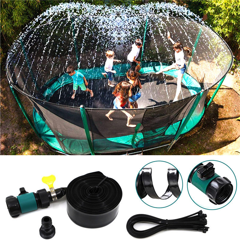 Wie befestige ich einen Sprinkler am Trampolin? Anleitung für alle Größen