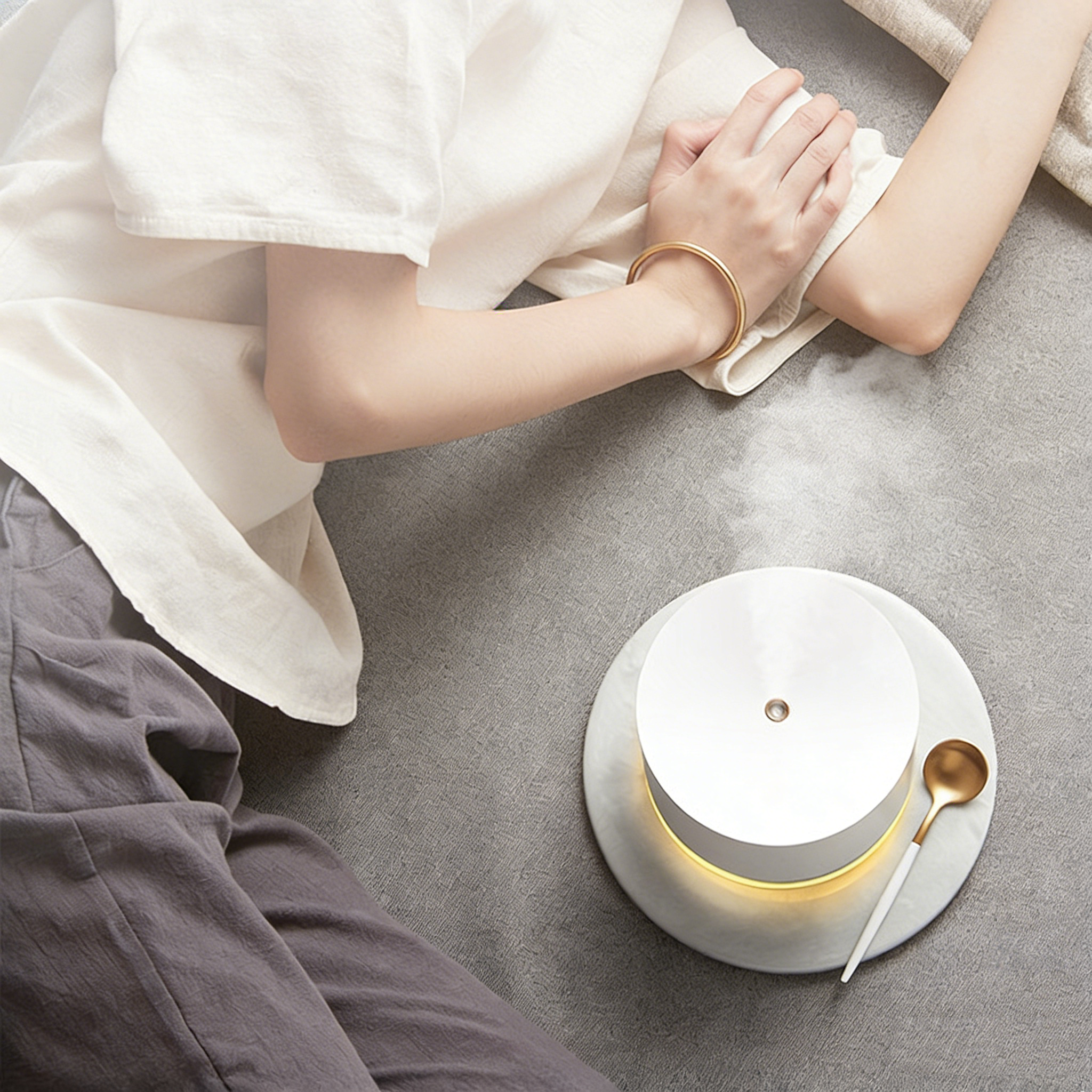 USB Luftbefeuchter Groß mit Tech-Design – 1L Kapazität Ultraschall Diffuser für Schlafzimmer & Büro – Leise Raumbefeuchter mit Nachtlicht & Aroma-Funktion