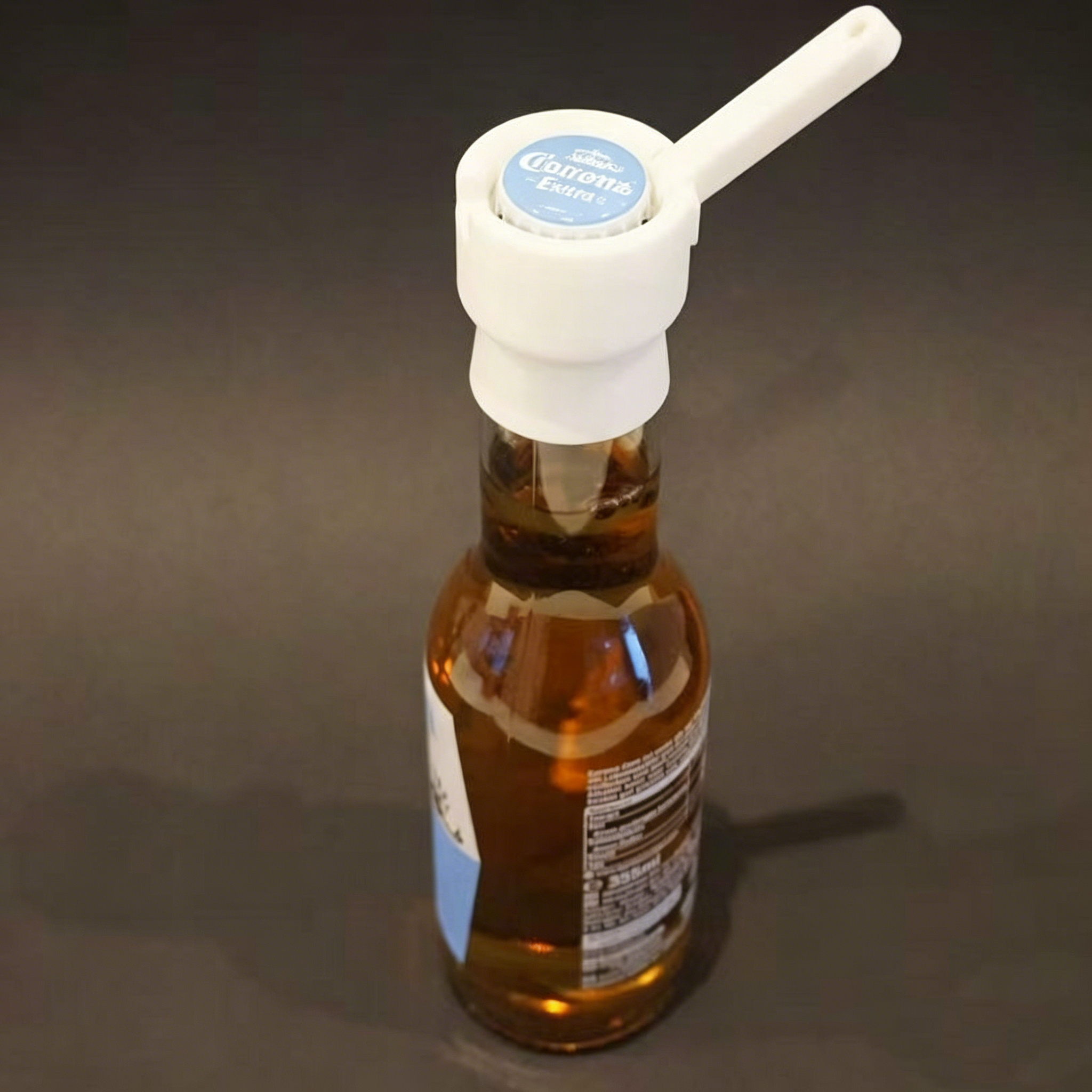 Flaschenöffner mit Schussfunktion: Kreativer 3D-Druck Bieröffner & Kronkorken-Abschussgerät