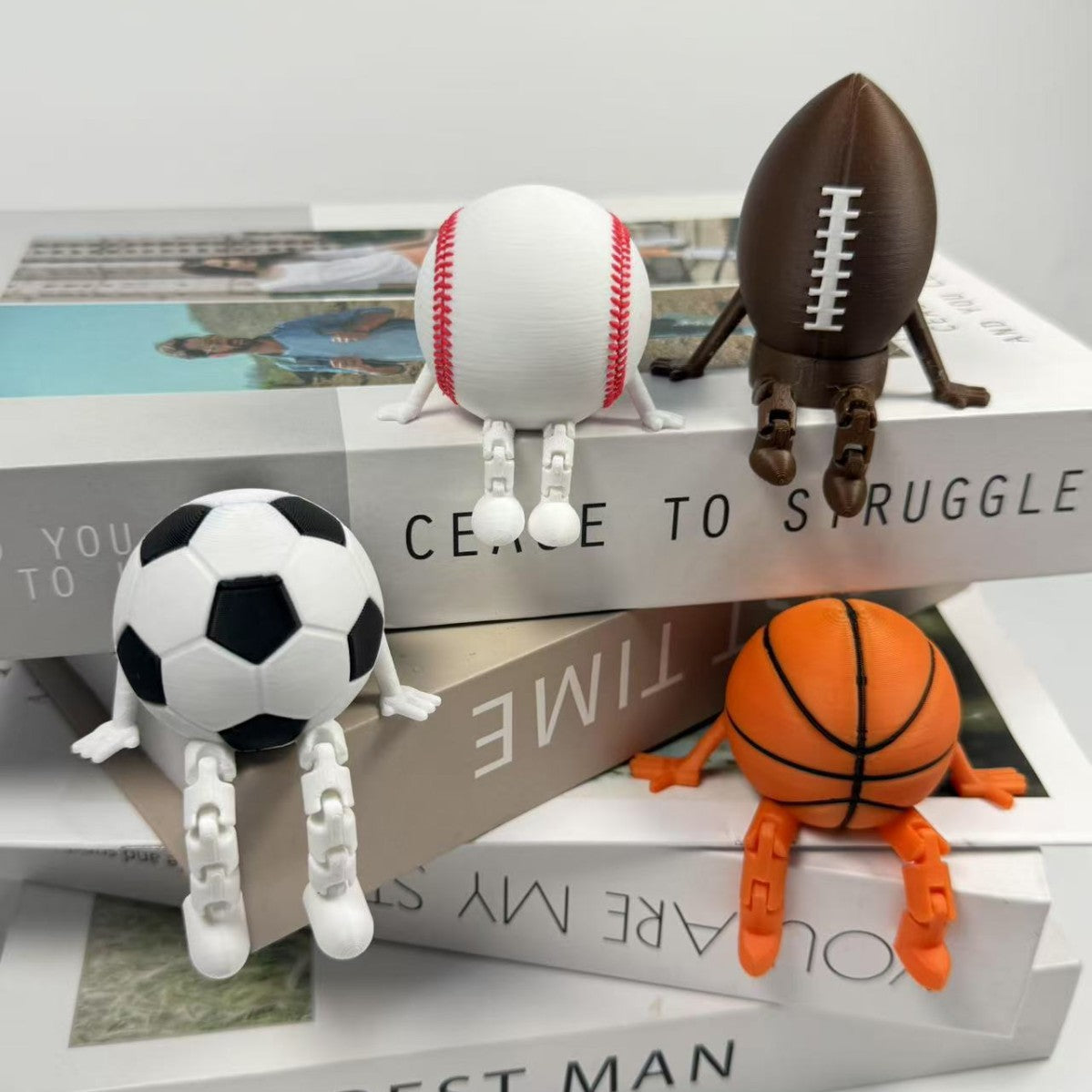 6er Set Sport-Figuren "Sitzende Bälle" – Kreative Deko für Fußball, Basketball, Golf & Mehr – Lustige Kantenhocker für Regal & Schreibtisch – Ideales Geschenk für Sportfans
