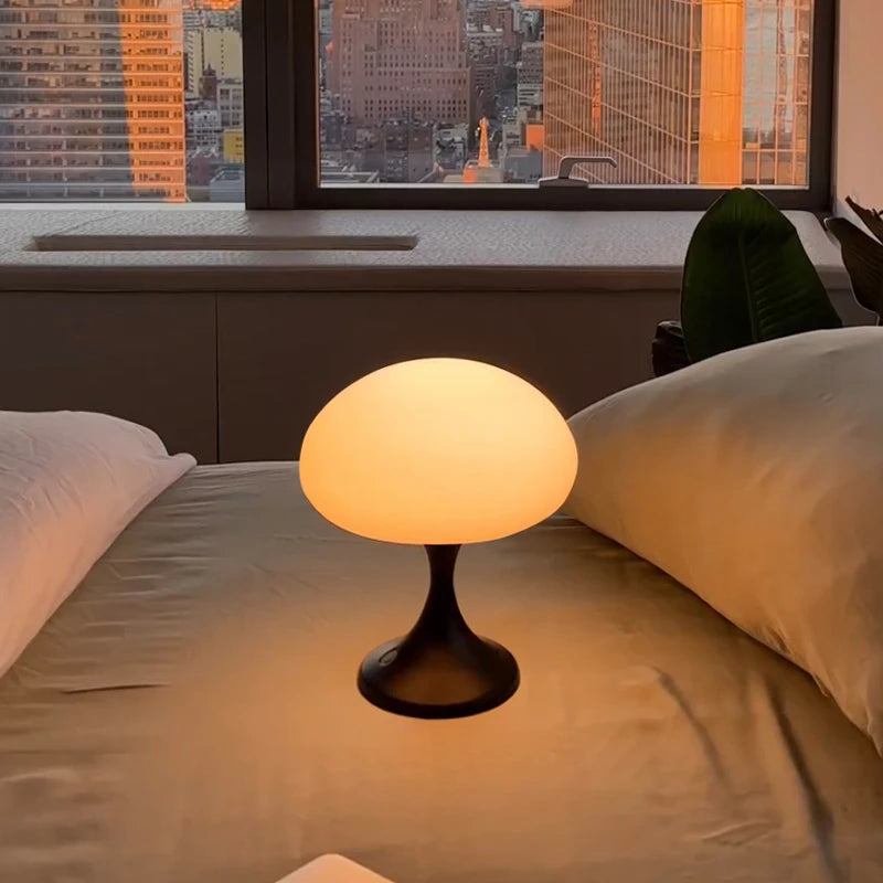 Retro LED Pilz Tischlampe mit Touch-Schalter – Modernes Nachtlicht mit 3-farbigem Licht, Stilvolle Nachttischlampe aus ABS für Schlafzimmer & Wohnzimmer