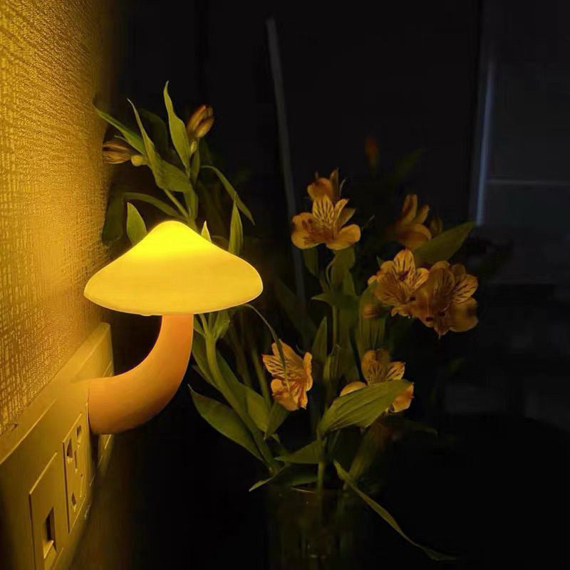 LED Pilz Nachtlicht Steckdose (4er Pack) – Automatisches Orientierungslicht mit Lichtsensor, Mini Pilz Wandlampe für Kinderzimmer, Schlafzimmer, Flur & Treppe
