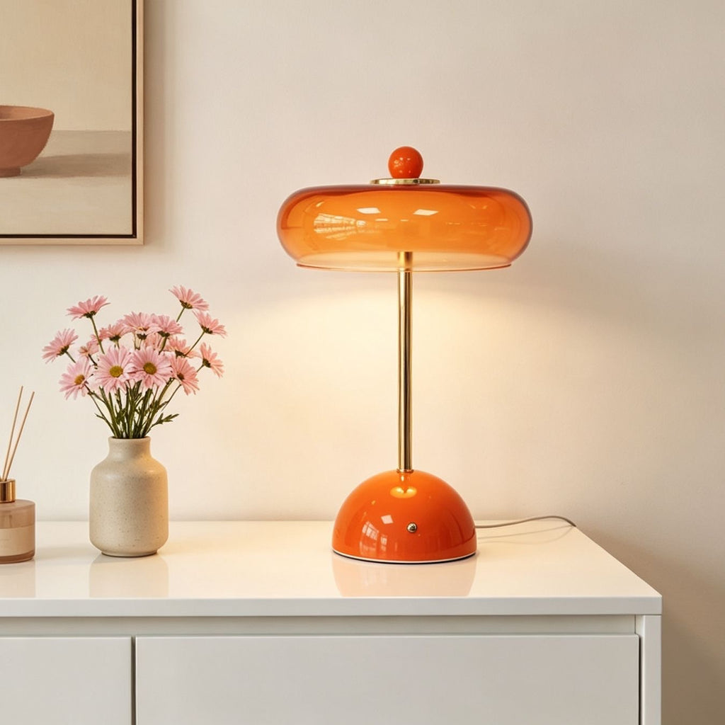 Retro Bau-Haus Tischlampe mit Orangem Glasschirm (34cm) – Mid-Century Nachttischlampe aus Glas & Messing, Elegante Designer Tischleuchte für Schlafzimmer, Wohnzimmer & Sideboard