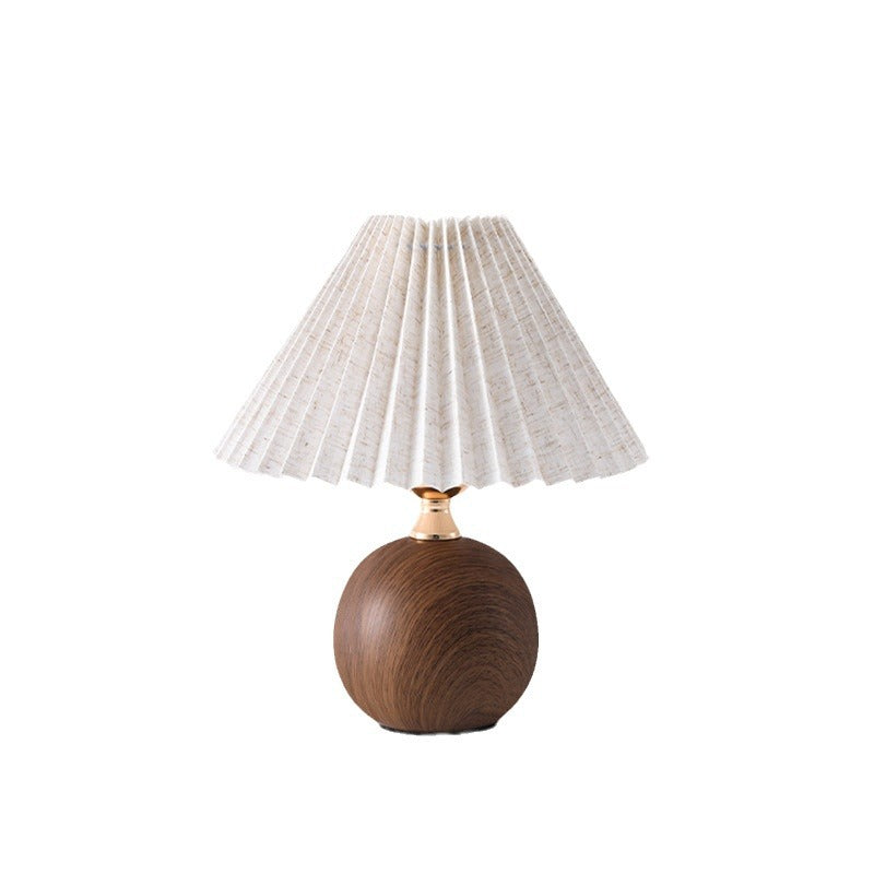 Retro-Ins Tischlampe mit Plissee-Schirm – Gemütliche Nachttischlampe im Holz-Look, Stilvolle Dekolampe für Schlafzimmer, Wohnzimmer & Foto-Kulisse
