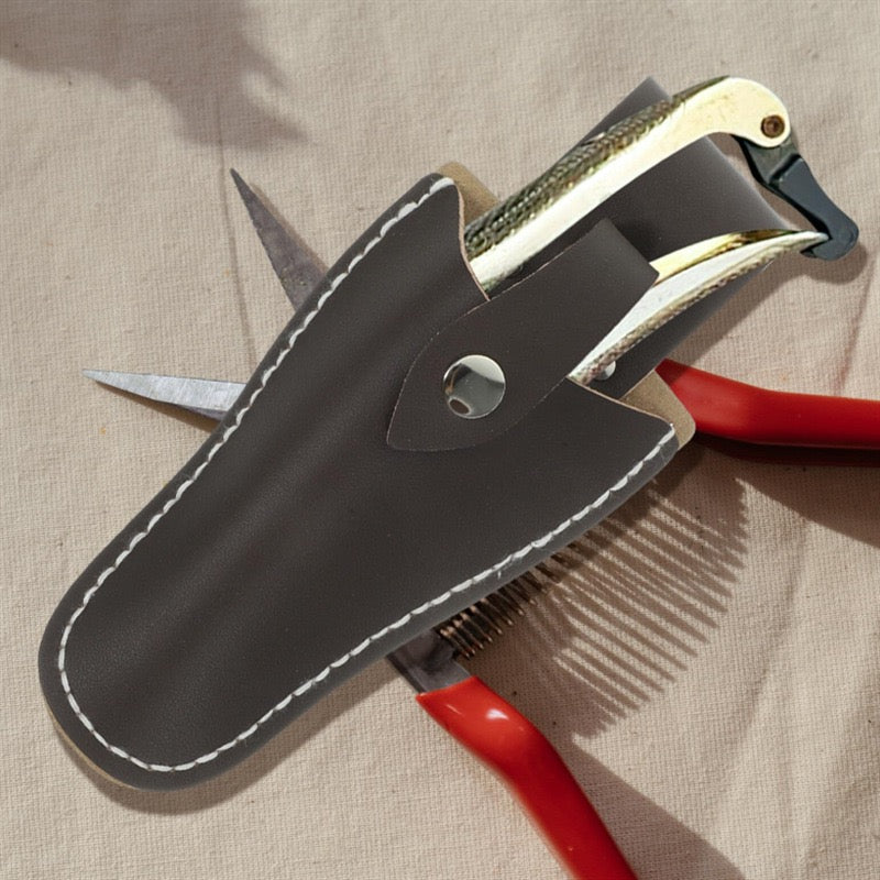 Professionelle Gartenschere Holster aus PU Leder Praktische Gürteltasche für Astschere und Gartenwerkzeug Robuster Werkzeughalter mit Sicherem Clip Braun
