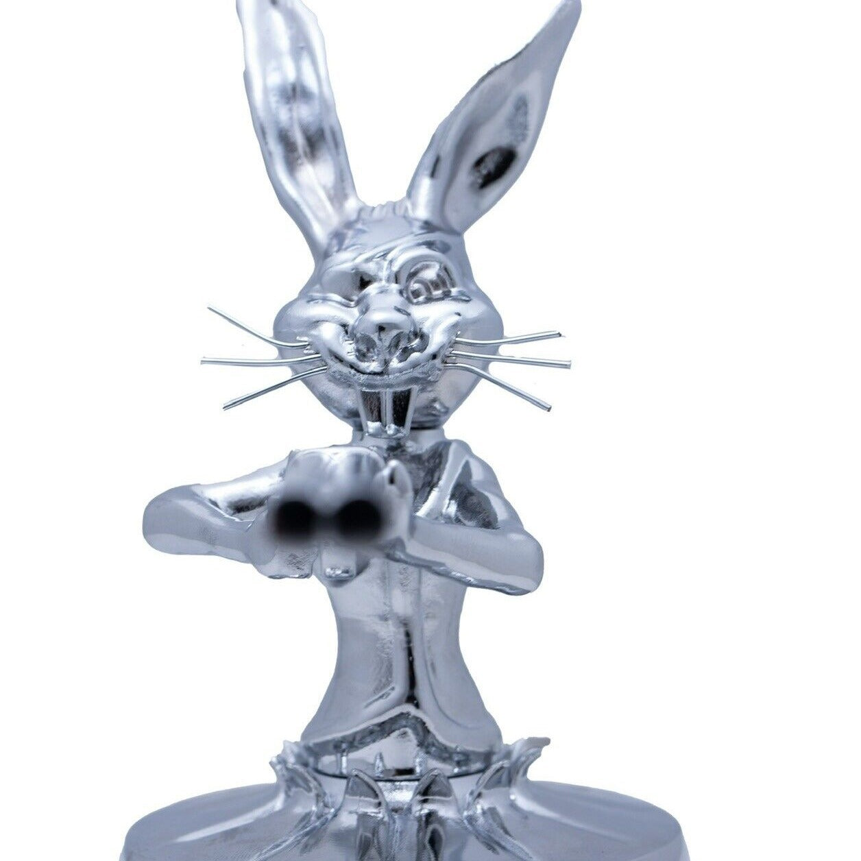 Cooler Hase mit Flinte – Motorhauben-Ornament – Klassische Kühlerfigur für Auto & LKW – Hot Rod & Custom Car Deko – Robustes Metall-Design – Silber/Chrom
