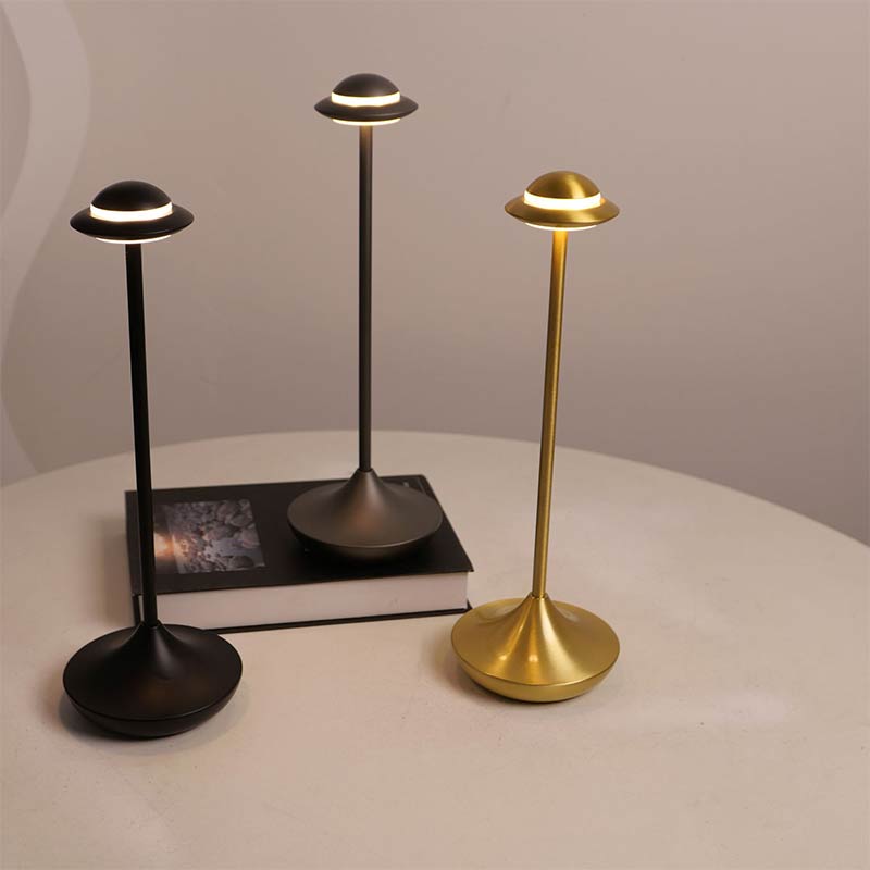 Metall UFO Nachttischlampe Wiederaufladbare Tischlampe Kreative Stimmungslicht Wohnzimmer Dekoration