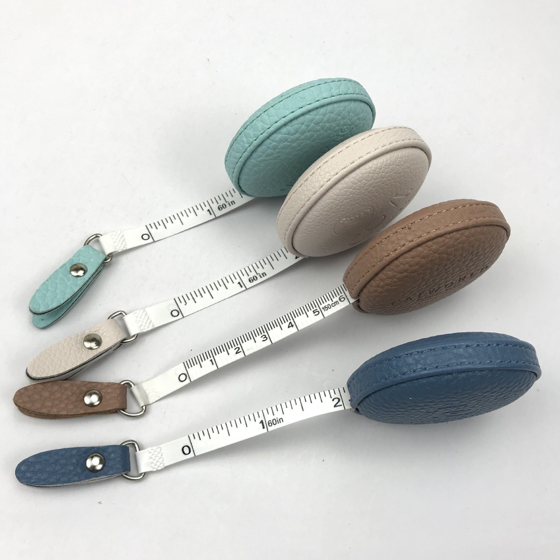 Mini Maßband mit Automatik – Tragbares Schneidermaßband 1,5 m aus PU-Leder, Ein-Knopf-Rückzug, ideal zum Messen von Kleidung & Körpermaßen