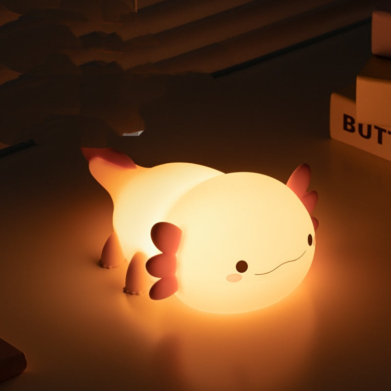 Niedliches Axolotl Nachtlicht aus Silikon – LED Touch-Lampe für Kinderzimmer – USB Aufladbar – Dimmbares Schlummerlicht – Rosa