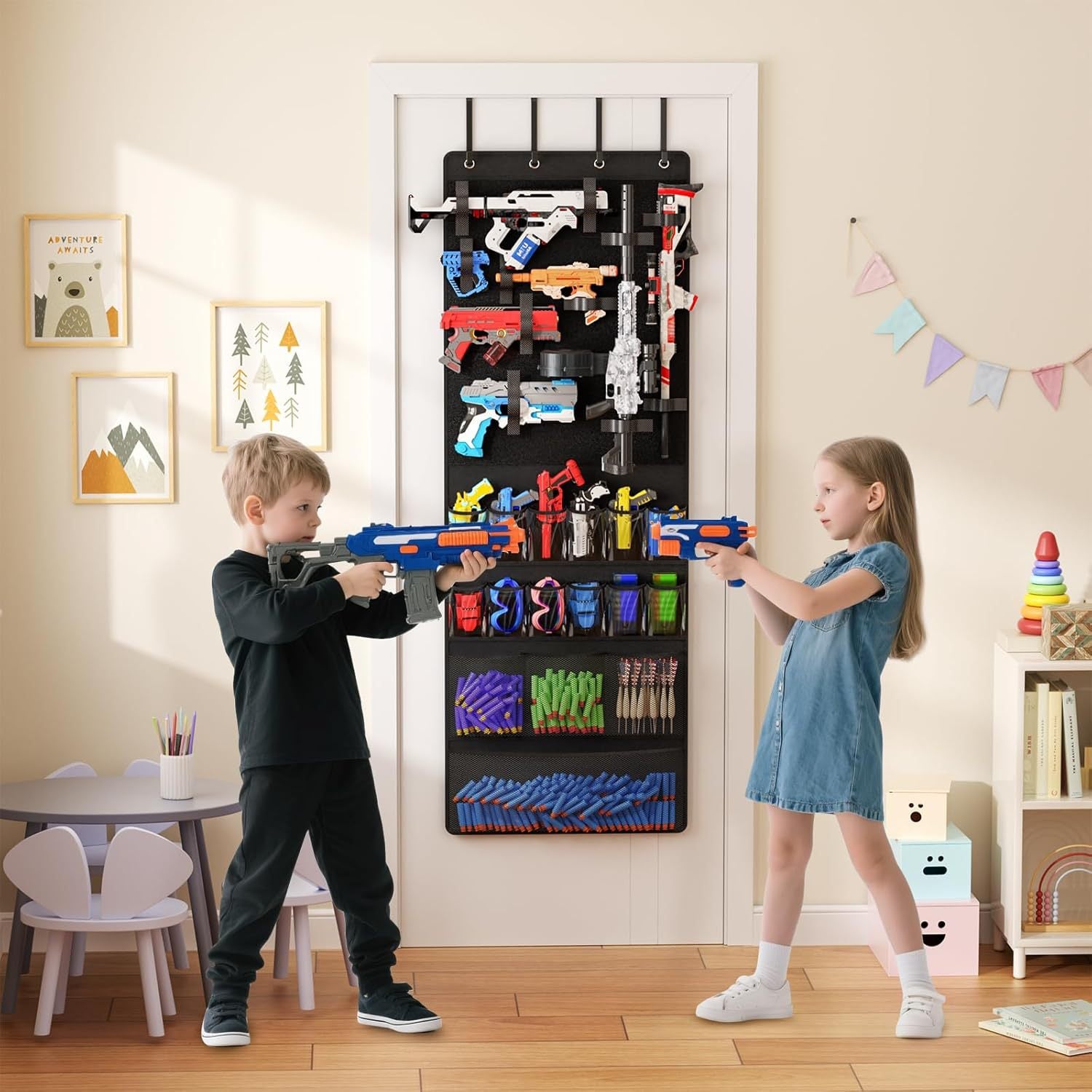 Wand-Hängeorganizer für Spielzeugblaster & Zubehör – Taktische Aufbewahrung aus Oxford-Gewebe – Halterung für Soft-Dart-Pistolen, Schutzbrillen & Darts – Platzsparendes Ordnungssystem