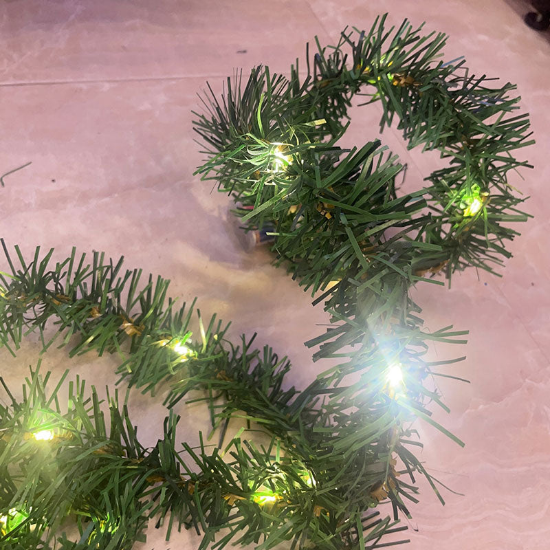 Weihnachts-Lichtergirlande aus Rattan – DIY Wand- & Fensterdekoration – Gartup